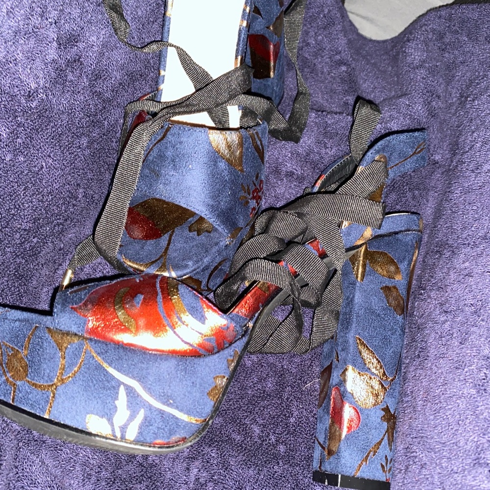 Platform Pumps/Sandals